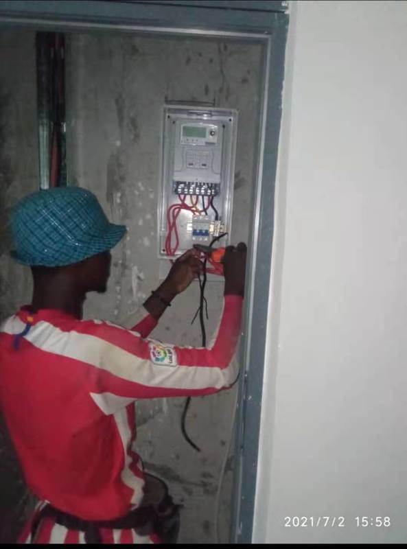 معدات اختبار العداد الكهربائي للتردد 50 هرتز مع بروتوكول STS القياسي لاختبار دائم وطويل الأمد