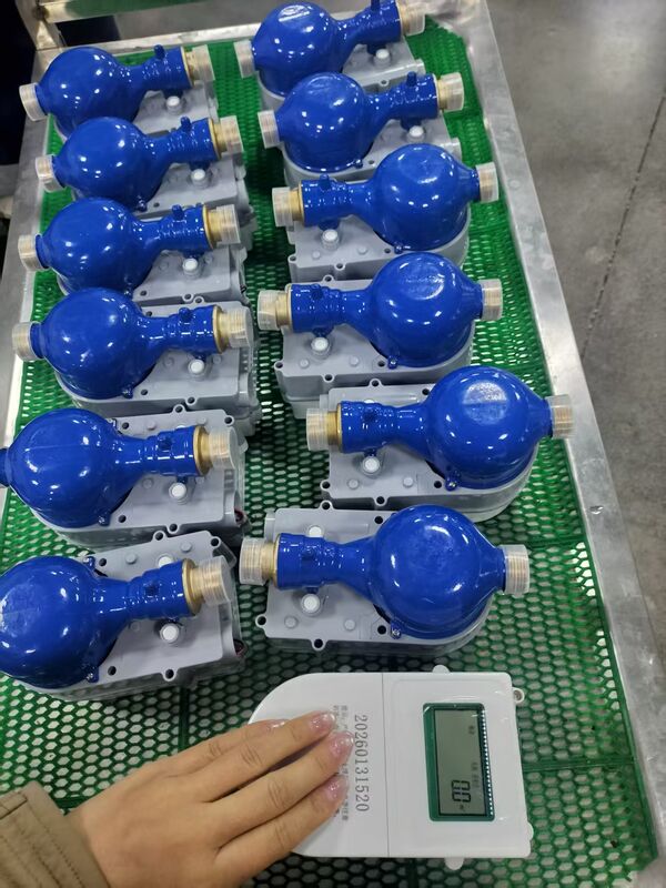 عداد مياه ذكي بالبطاقة الممغنطة مسبقة الدفع DN15-DN300، مقاوم للماء IP68، معتمد من ISO4064 الفئة B MID، جسم نحاسي/نايلون/ستانلس ستيل، برنامج إدارة مجاني