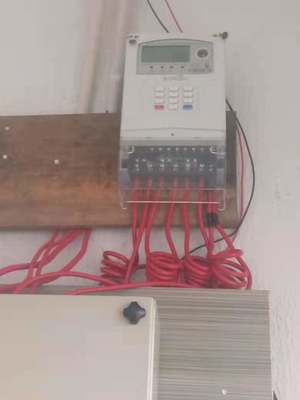 قياس استهلاك الكهرباء سهل الاستخدام مع عداد كهرباء ذكي بنظام الدفع المسبق